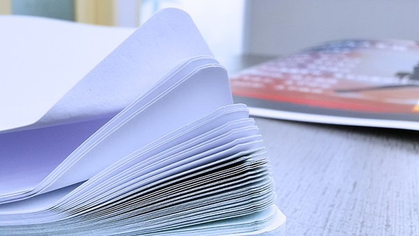 2022年Hexcel研發出了專有的狹縫紙技術用于快遞包裝